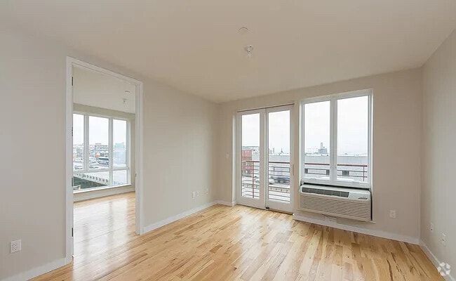 Building Photo - 314 52nd St Rental