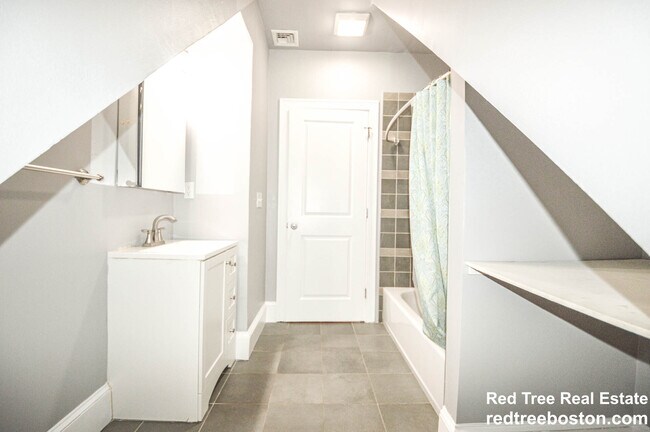 Photo - 231 Chestnut Hill Ave Unit 3