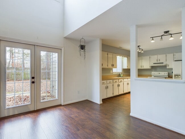 Photo - 1707 Foxfire Cir