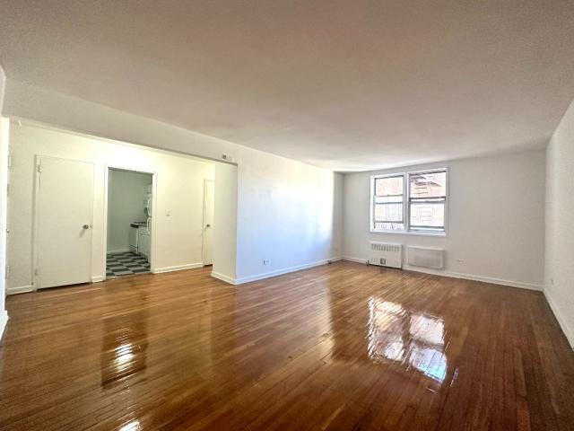 1 bedroom in ELMHURST NY 11373 - 1 bedroom in ELMHURST NY 11373 Condo Unit 6N