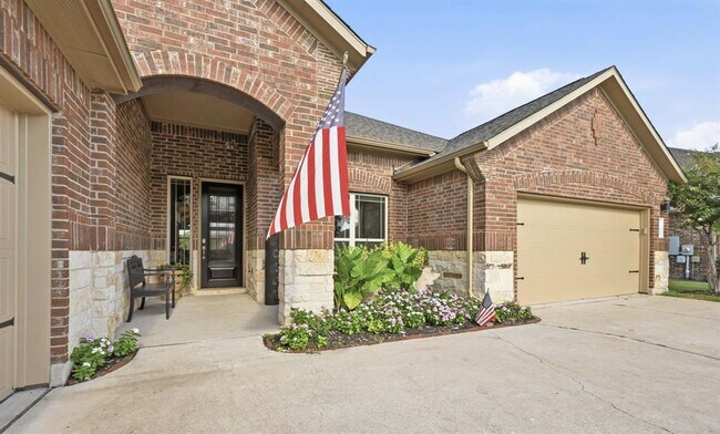 Photo - 135 Clearwater Wy