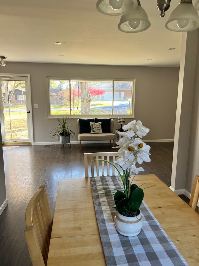 Photo - 4184 Sugarcreek Dr