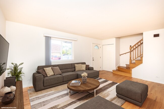 Photo - BEAUTIFUL LARGE 3 BED TOWNHOUSE WITH IN-UNIT LAUNDRY!