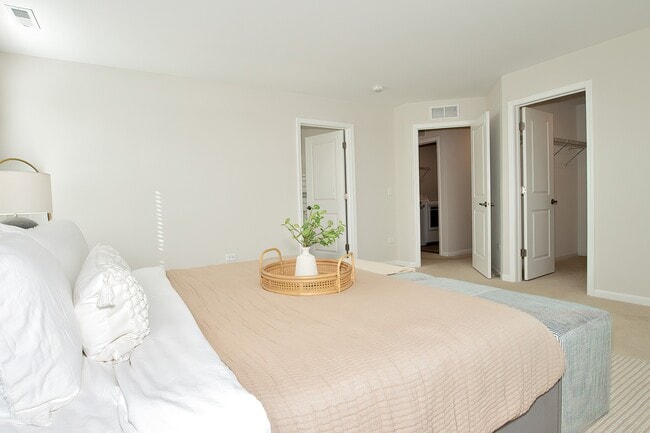 Serene Bedroom Escape