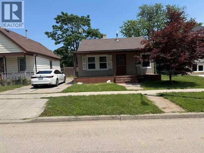Photo - 768 Bridge Ave