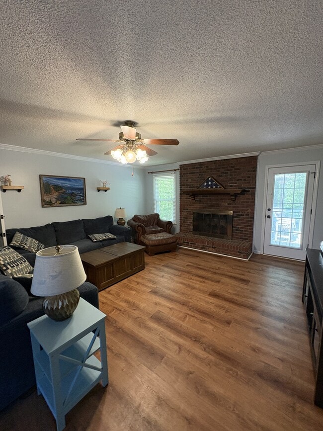 Photo - 321 N Valley View Dr