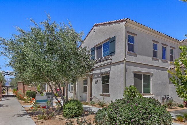 Photo - Lux Townhome 4 Bed 3 Bath 2 Car Garage in Spanish Walk