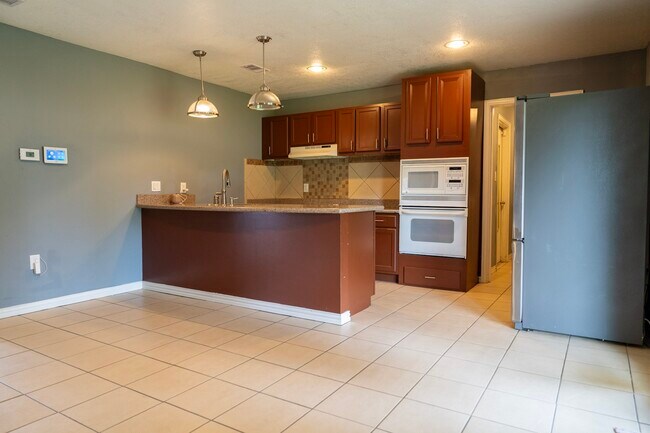 Photo - 12803 Segrest Dr