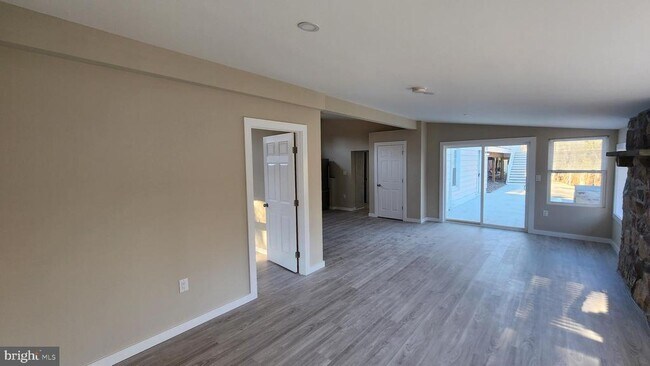 Photo - 57 S Limekiln Pike