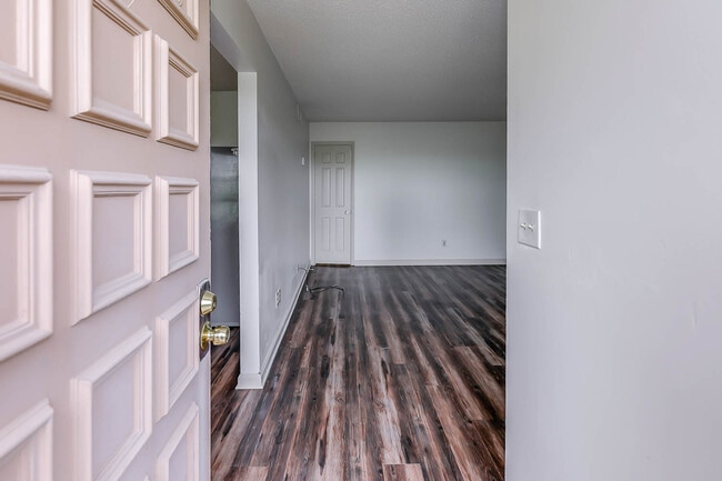 Photo - 1301 Neelys Bend Rd Unidad 48