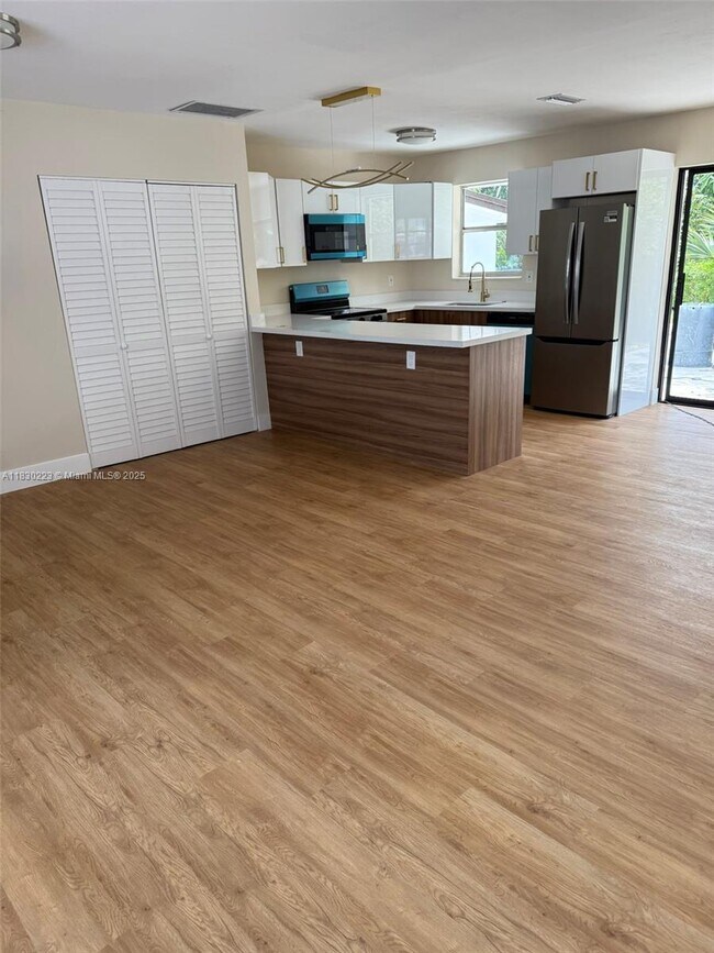 Photo - 750 S 61st Ter House