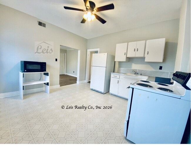 Photo - 43 N Steffin St