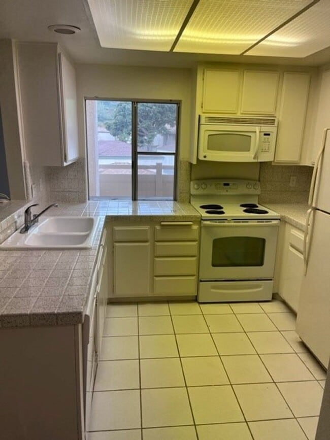 Photo - r8779 Unit #D