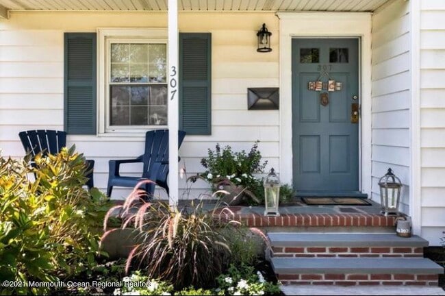 Photo - 307 Pennsylvania Ave