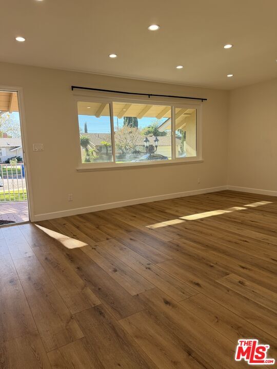 Photo - 22341 Burton St