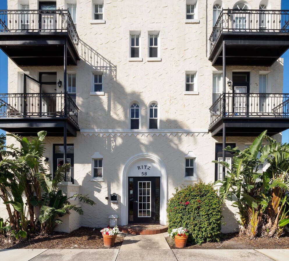 The Ritz - The Ritz Unit R 04