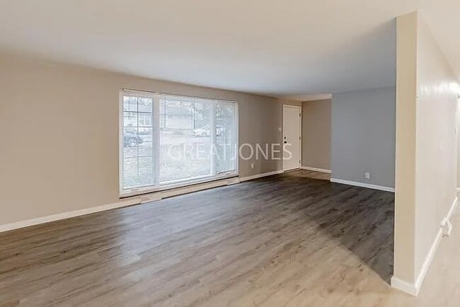 Photo - 4444 W Washington St