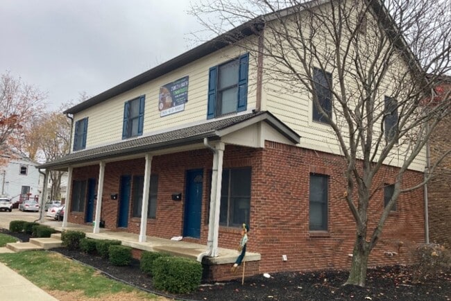 302-310 N Chauncey Ave - 302 N Chauncey Ave