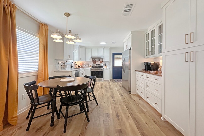 Cocina - 204 Dianne St