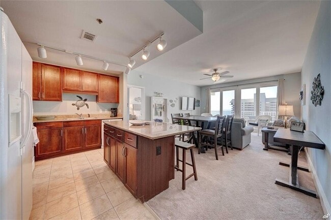 Photo - 9860 S Thomas Dr Unit 711