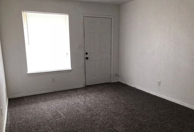 Photo - Spacious 4-bedroom, 1-bath home