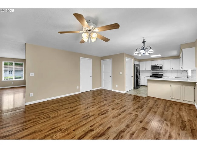 Photo - 1320 NW Maple Ln Unidad A