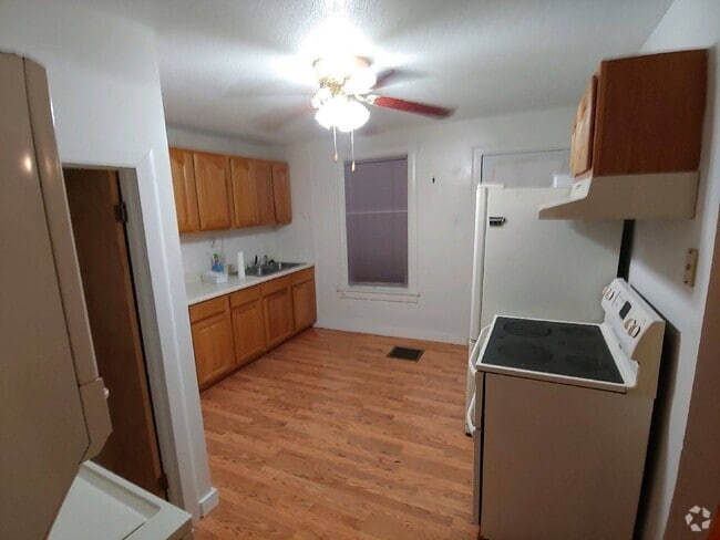Building Photo - 538 E Main St Unit 2 Rental