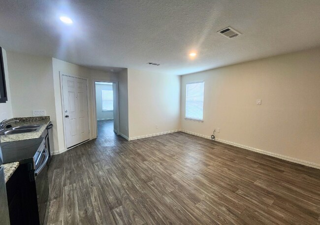 Photo - 9205 Kentshire Dr Unidad A