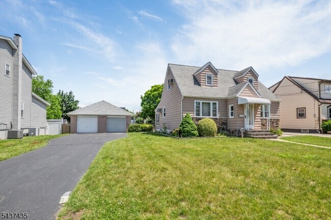 Photo - 203 Charlton Ave