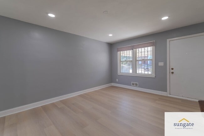 Photo - 105 Upmanor Rd