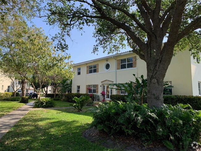 Building Photo - 723 NE 91st St Unit 3C Rental