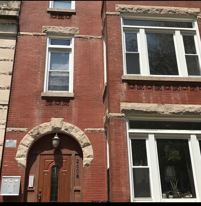 2608 W. Evergreen Building Front - 2608 W Evergreen Ave Unit 2