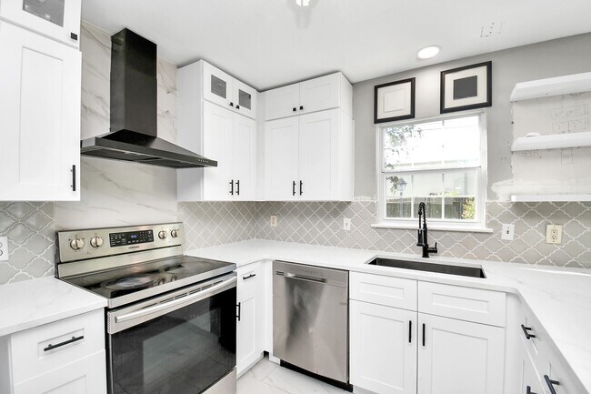 Photo - 20423 Blue Juniper Dr