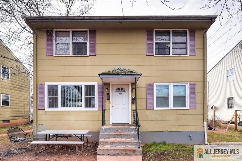 Photo - 316 Sandford St