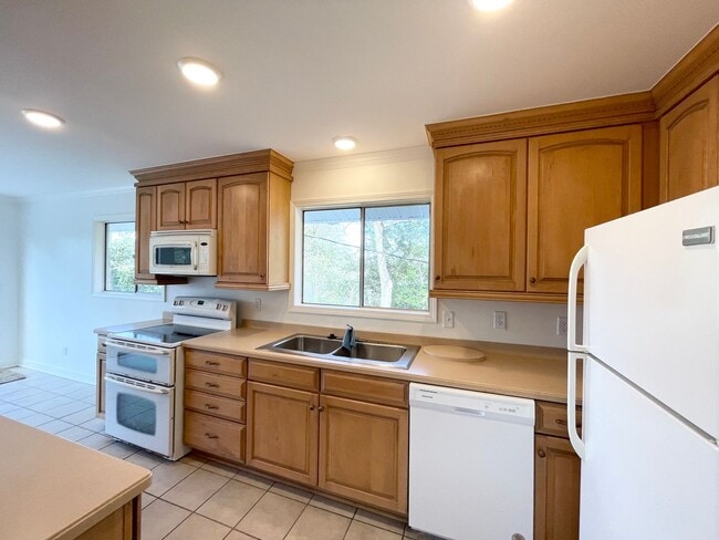 Photo - 1602 E 27th Ave