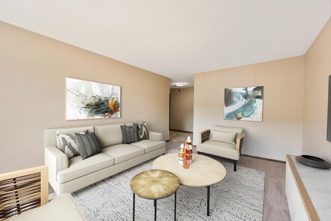 Shamrock Court Apartments