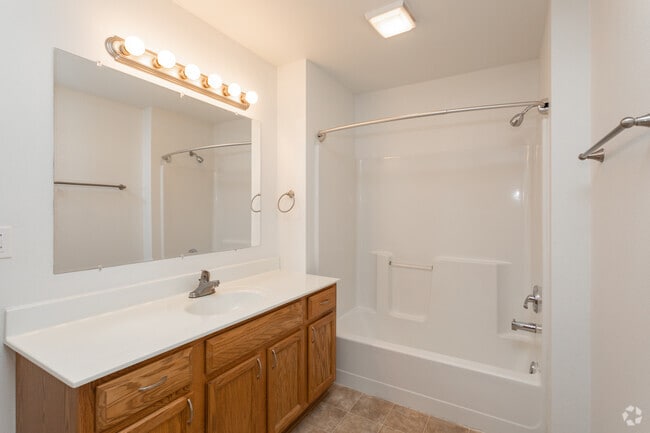 Photo - Regal Pointe Apartments