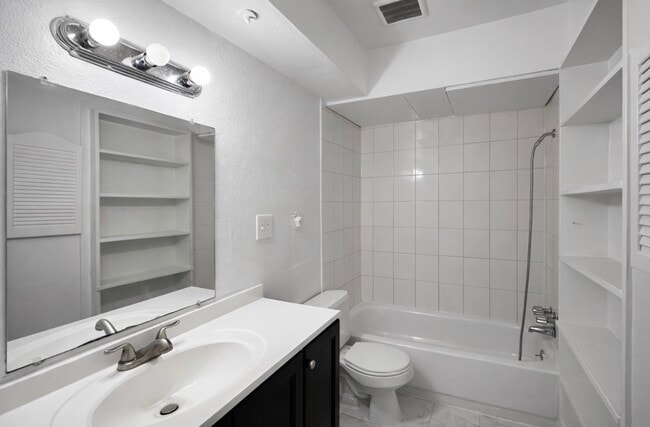 Photo - 8200 Broadway St Unit 309N
