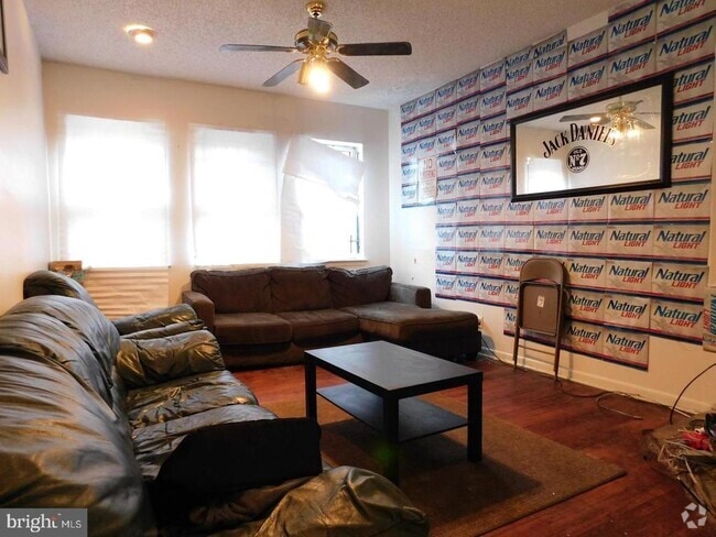 Building Photo - 1806 W Diamond St Rental