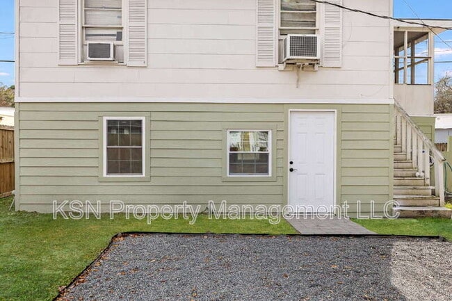 Photo - 2015 E 58th St Unit Duplex Dn