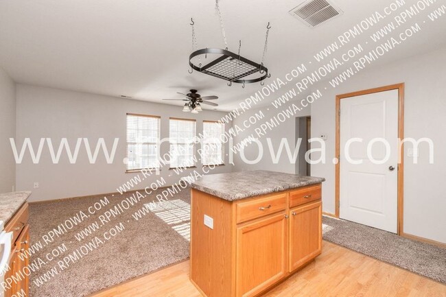 Photo - 3181 SW Sharmin Ln House