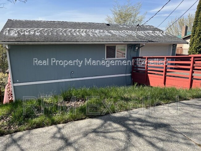 Photo - 5631 16th Ave SW