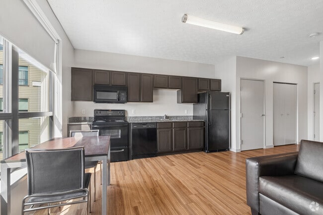 Studio - 419-468SF - Kitchen/Dining Room