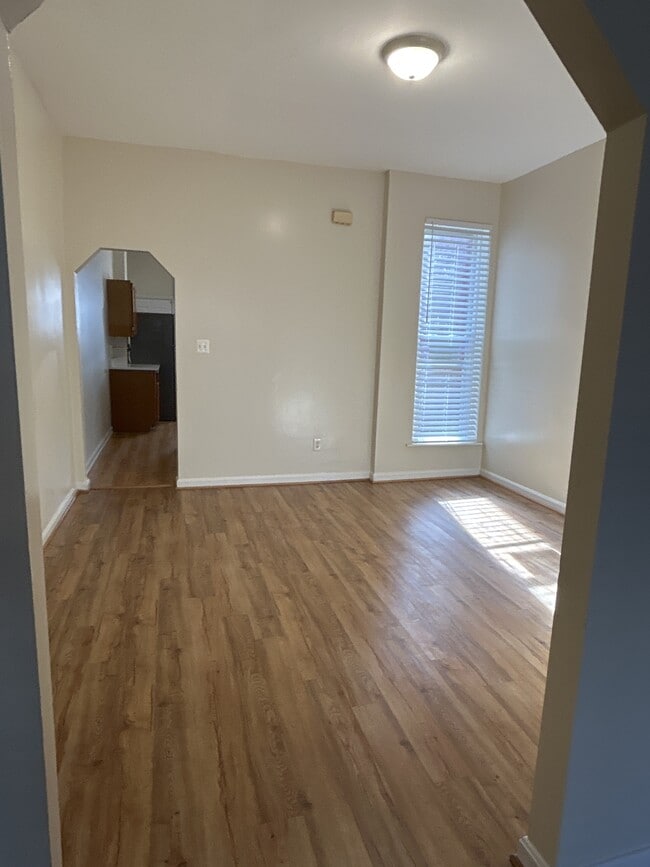 Photo - 1604 Moreland Ave