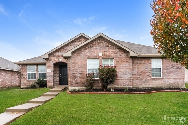 Building Photo - 2013 Cedarwood Dr Rental
