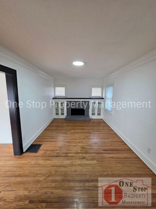 Photo - Beautiful 4 Bedroom 2 Bathroom in Kansas City!