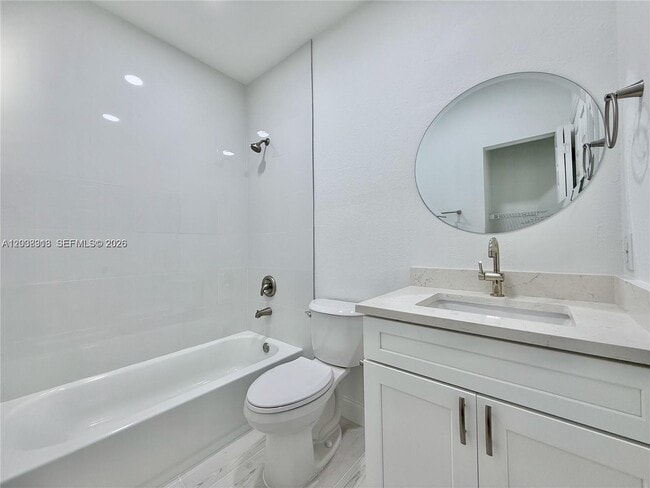 Photo - 4412 Woodland Cir