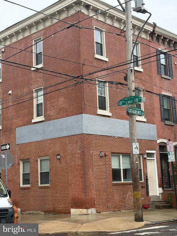 Photo - 1800 Catharine St