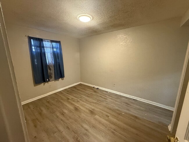 Photo - 112 W 17th St
