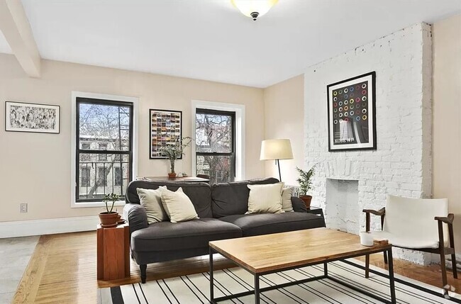Building Photo - 393 Clermont Ave Unit 4 Rental